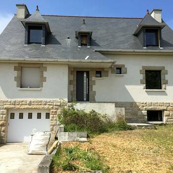 Rénovation d''une maison en cours à Pléneuf Val André - Côtes d''Armor